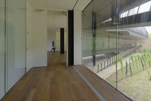 940792565_large
