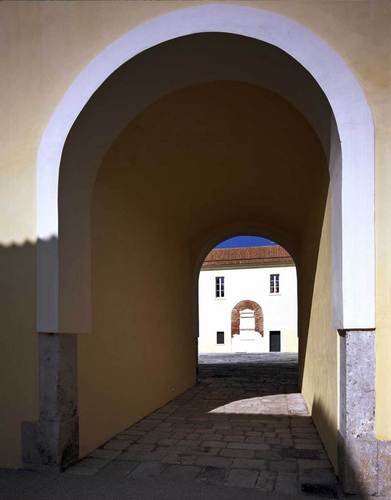 185244310_large