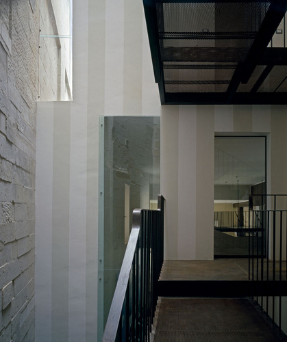 013_large
