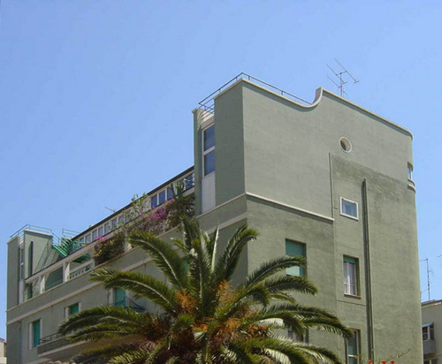 Esterno_2_large