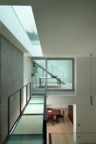 _002_large