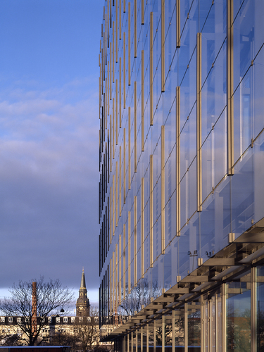 07-018_deloitte_014-l_large