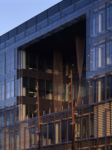 07-018_deloitte_015-l_large