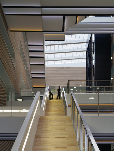 07-018_deloitte_045-l_large