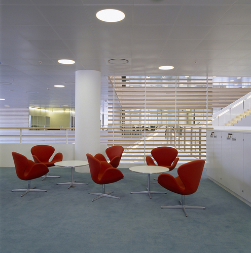 07-018_deloitte_073-l_large
