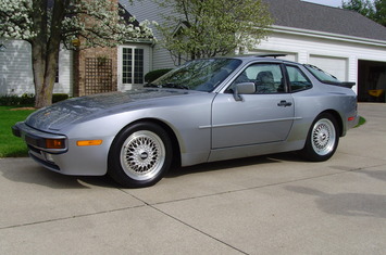 1985-944