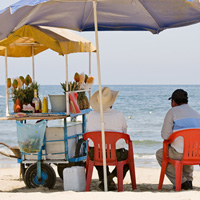 How-to-Decide-if-You-Can-Trust-Street-Food