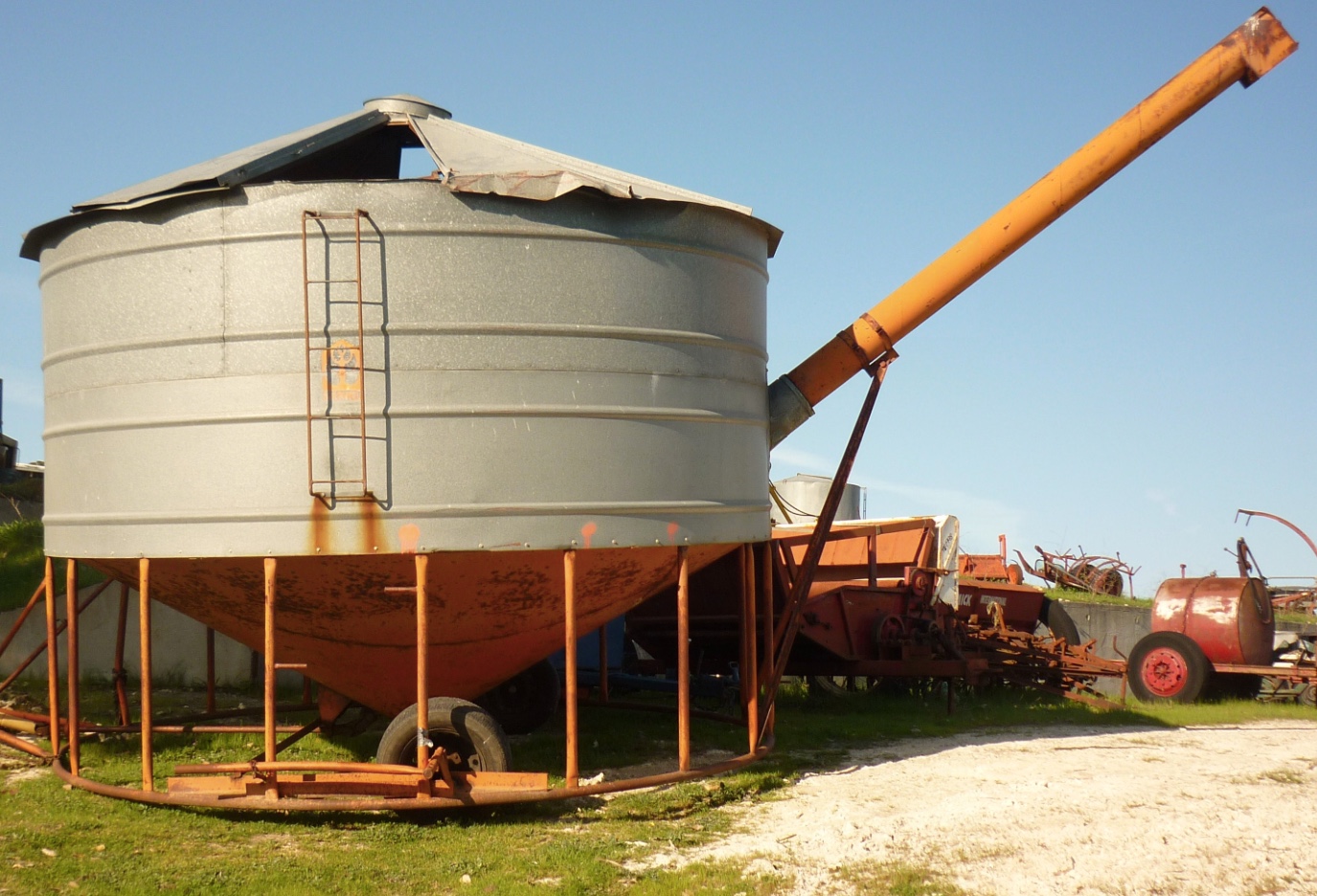 25t Sherwell Field Bin for Sale Machinery & Equipment Grain