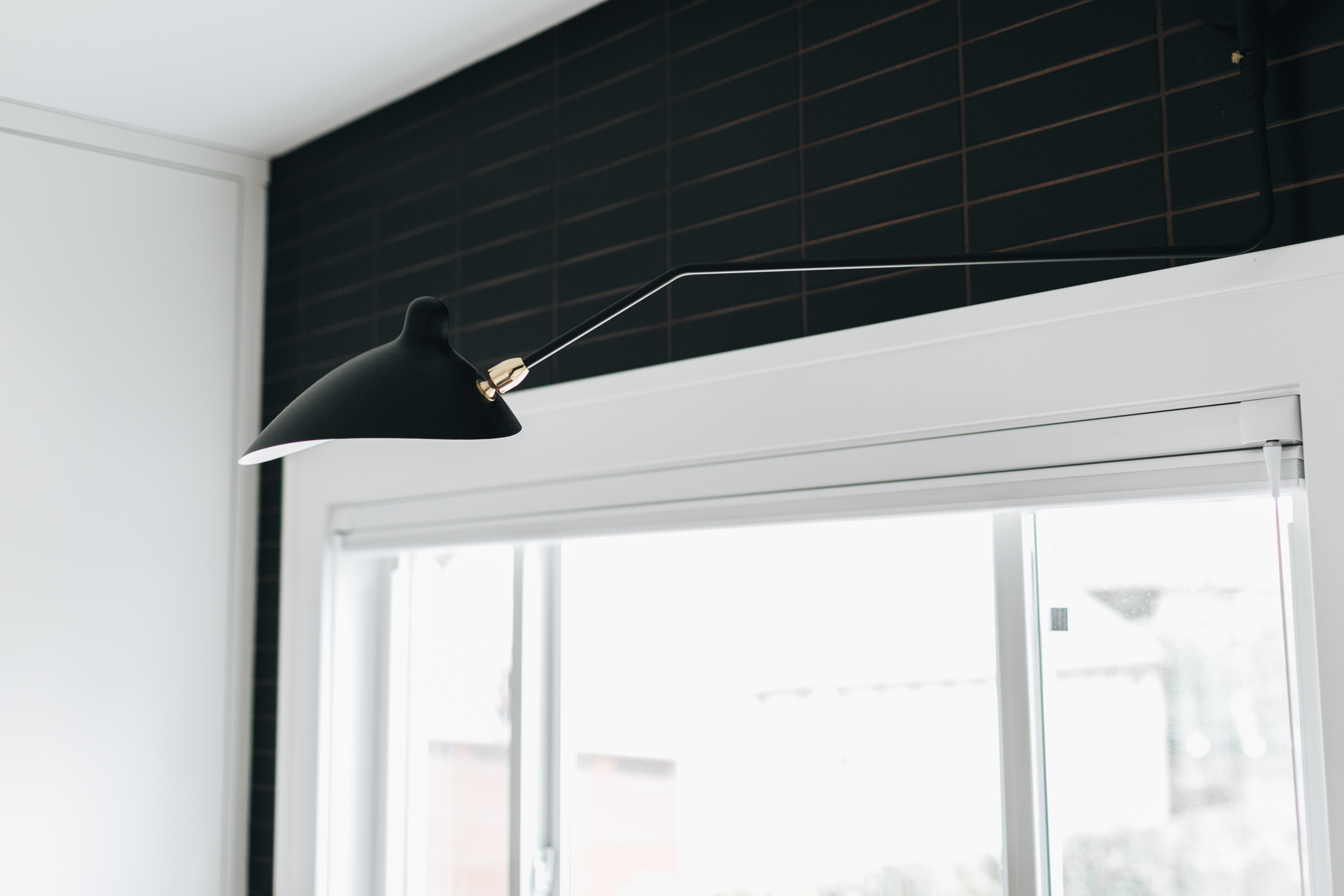 2017_Q2_Img_Hi_Res_rights_jennifer_jorgenson_design_redebu_builders_ceramic_kitchen_backsplash_2x8_Raven Matte_straight_stack_glazed_edge_trim_FC188858_5.jpg