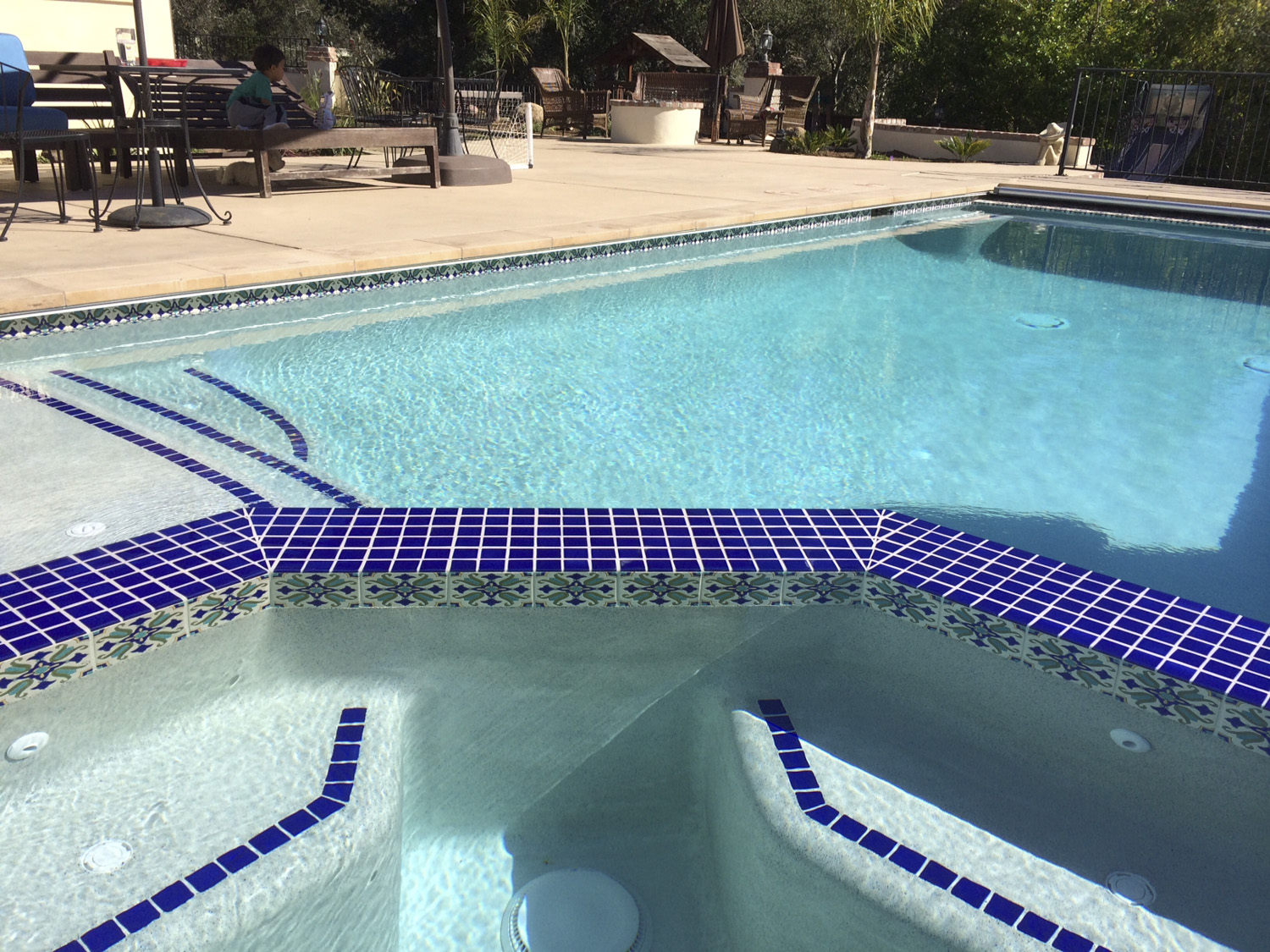 2x2__Barcelona__Pool__Santorini_Blue-photo_2.jpg