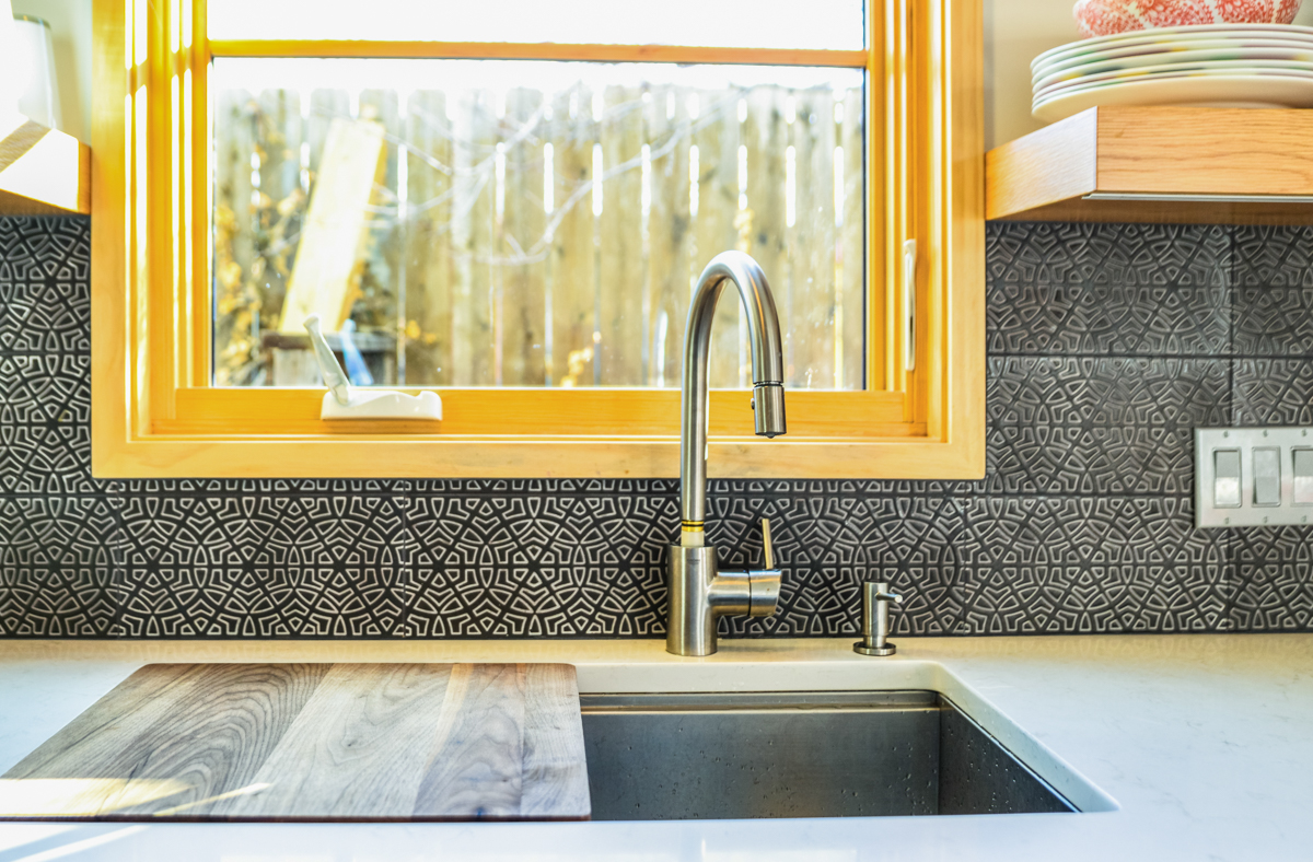 Dark_Motif__Handpainted__Kabuki_Sphere__Kitchen_6.jpeg