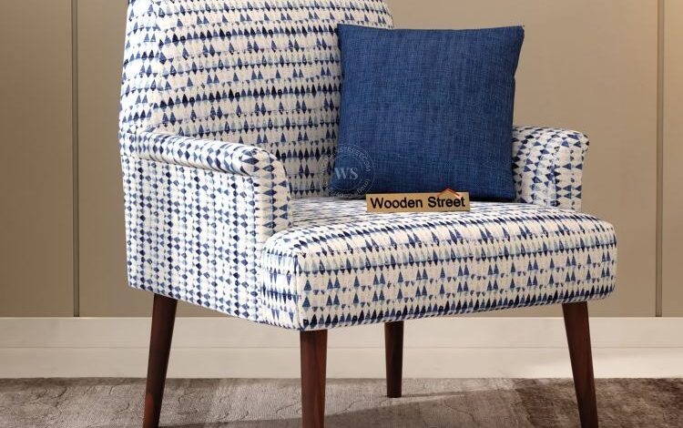 Material Matters: Comparing Leather, Fabric, and Wooden Lounge Chairs Material Matters: Comparing Leather, Fabric, and Wooden Lounge Chairs