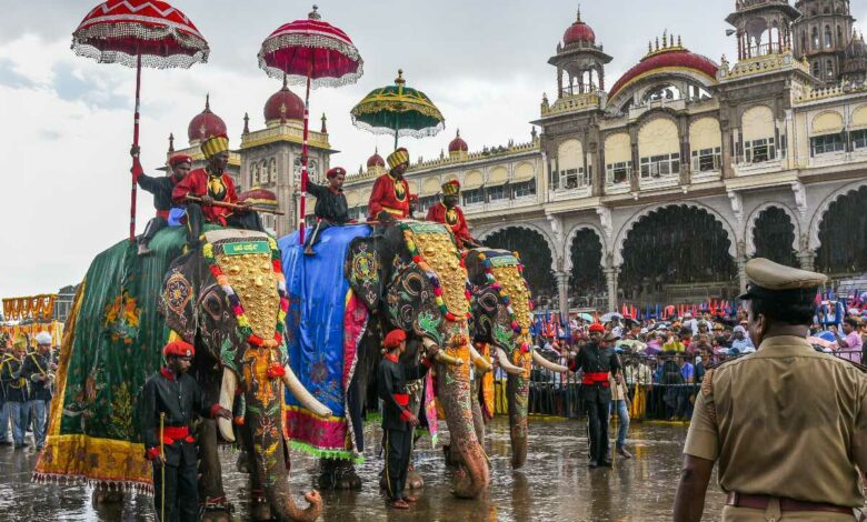 Karnataka Temple Tour Packages for Divine Pilgrimage Experience Karnataka Temple Tour Packages for Divine Pilgrimage Experience
