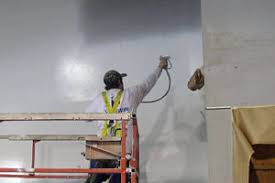 A Complete Guide to Choosing the Right Painting Company in Lakewood, OH A Complete Guide to Choosing the Right Painting Company in Lakewood, OH