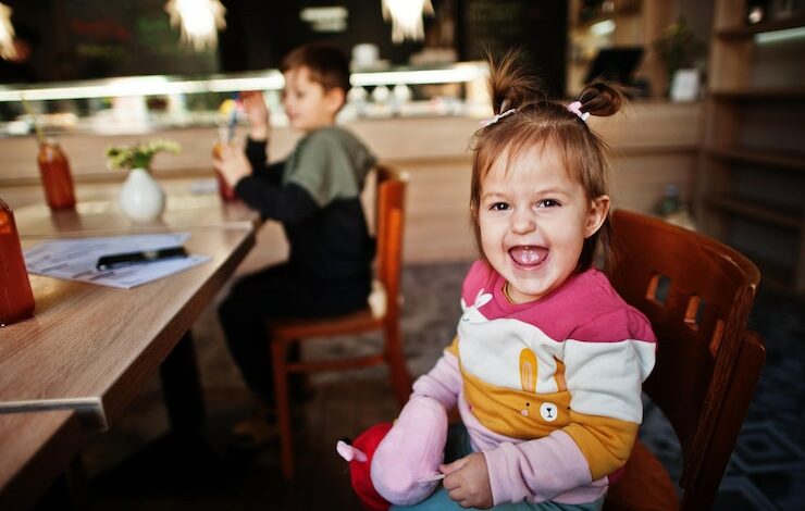 Simple Tips for Stress-Free Family Dining With Young Children Simple Tips for Stress-Free Family Dining With Young Children