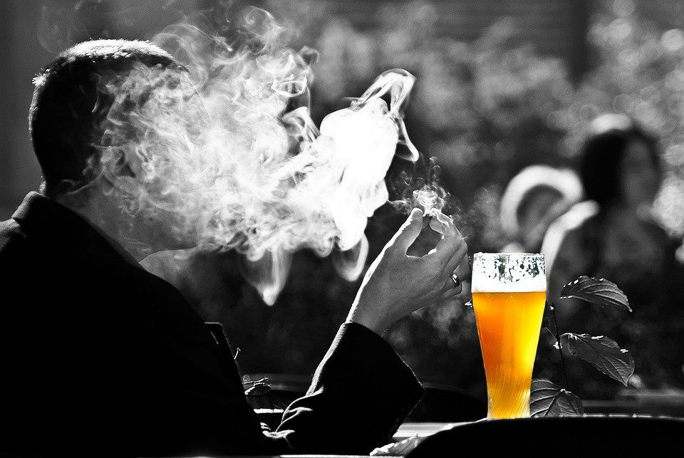 smoke-smoking-man-beer-wheat-benefit-from-2181478.jpg