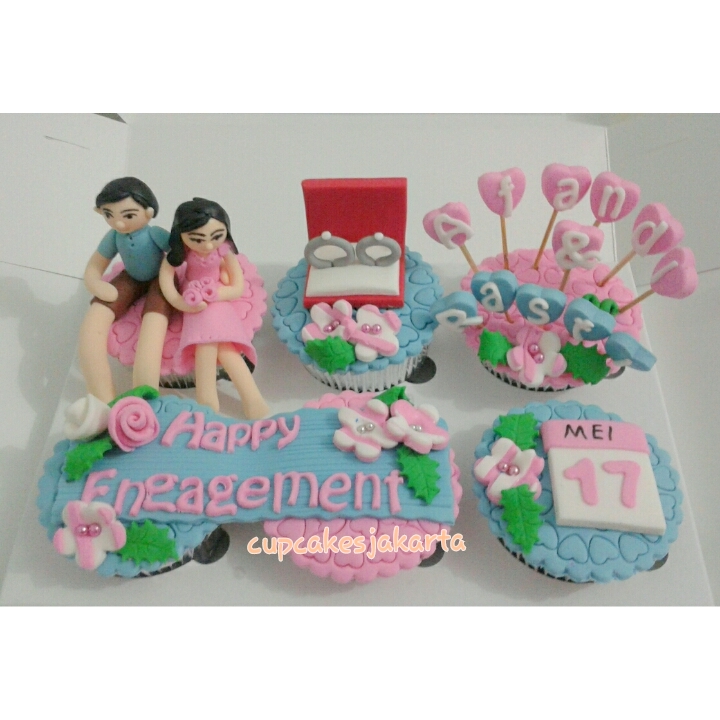 engagement cupcake hemat jun.jpg