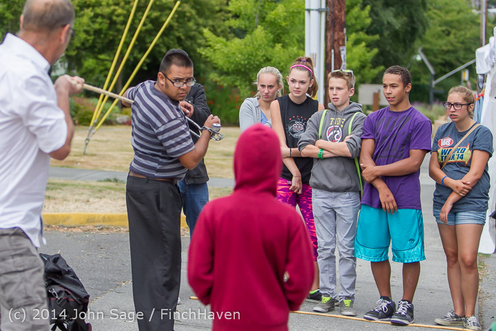 3282 Sunday Walkabout Strawberry Festival 2014 072014