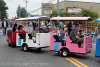 5346 Vashon Strawberry Festival Grand Parade 2013 072013