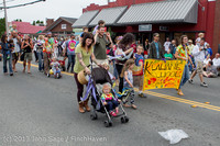 5428 Vashon Strawberry Festival Grand Parade 2013 072013