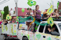 5675 Vashon Strawberry Festival Grand Parade 2013 072013