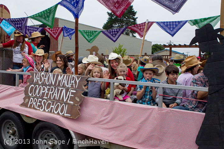 5722 Vashon Strawberry Festival Grand Parade 2013 072013