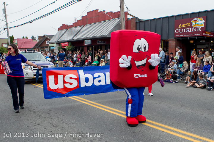 5794 Vashon Strawberry Festival Grand Parade 2013 072013