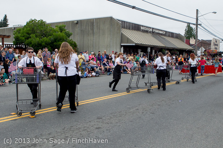 5826 Vashon Strawberry Festival Grand Parade 2013 072013