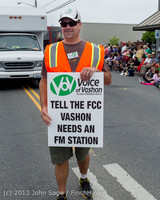 5971 Vashon Strawberry Festival Grand Parade 2013 072013