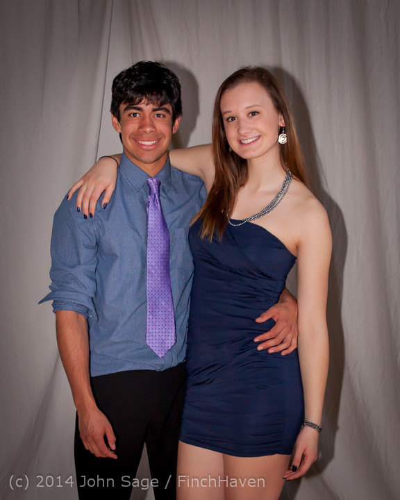 5450-b Vashon Island High School Tolo Dance 2014 031514