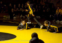 1738 Wrestling v Belle-Chr 011515