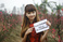 holding-a-sign_ws_1363192932