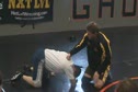 Kau LR snap knee slide go behind