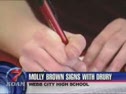KOAM7- Molly signing 3