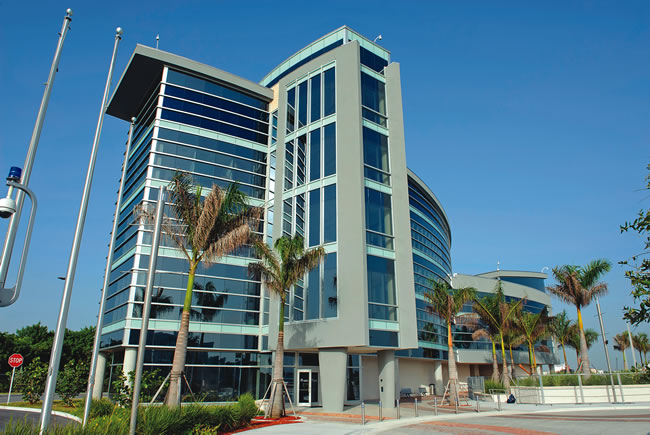 Nova's Center of Excellence for Coral Reef Ecosystems Research