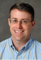 Dr. Roland Staud