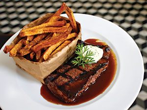 Bar steak frites at Cassis