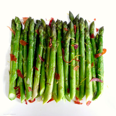 Asparagus with Crispy Prosciutto and Tarragon Aioli