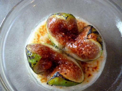 Parmesan_crème_brûlée_with_torched_figs