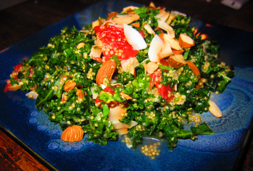 Quinoa_salad_with_kale_grapefruit_and_mint