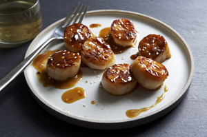 Make This Tonight: Tamari and Honey-Glazed Scallops