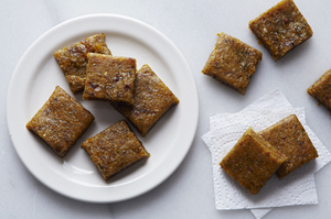 Easy Everyday: Hempseed Apricot Chews