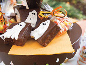 Chocolate-ghost-cakes-sl-1842415-l