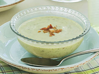Zucchini-soup-sl-1879946-l