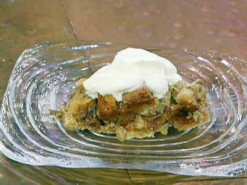 0043214f6_banana-walnut-bread-pudding-with-buttery-rum-sauce_s4x3_lg