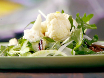 Lr0506_pickled-cauliflower-salad-with-chanterelles-and-fennel_s4x3_lg