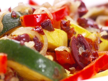 Gh0118-1_olive-sun-dried-tomato-veggies_s4x3_lg