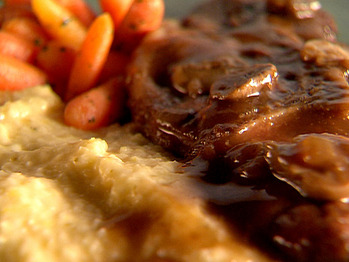 Re0106_hunters-veal-chop-with-southern-cheese-grits_lg
