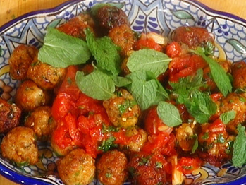 Mb2e07-2_soup-with-greens-and-meatballs_s4x3_lg
