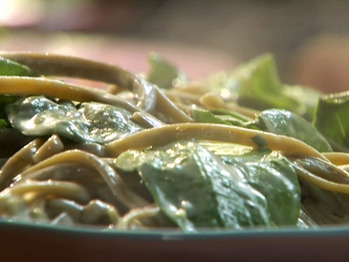 Tm1930_spinach-fettuccini_lg